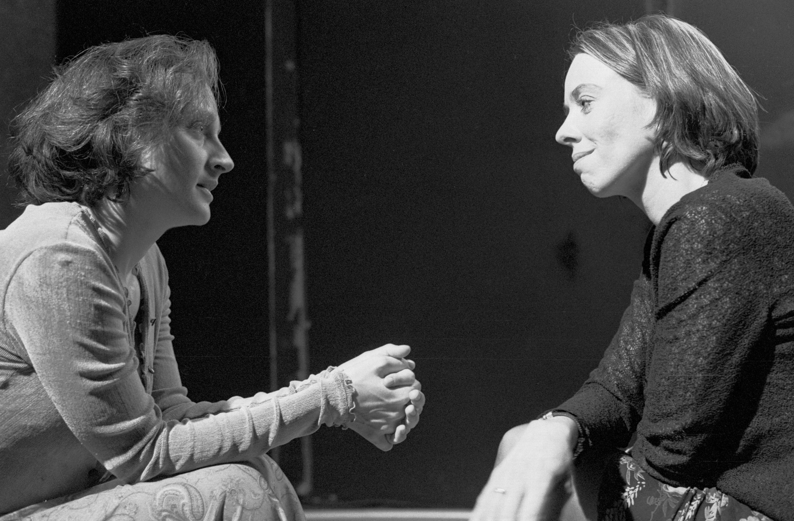 Mackenzie Phillips and Claire Beckman in When (1999)